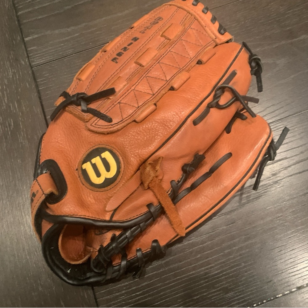 Wilson Softball RHT Glove A2478 XXL Sized 13.5" Leather Dual Hinge Flexback